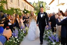 The Best Celebrity Wedding Moments In Vogue Vogue John mulaneypodlinnaya uchetnaya zapis @mulaney. best celebrity wedding moments in vogue