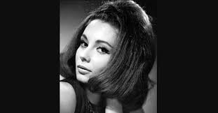 1950'ler ve 1960'ların önde gelen türk sinema yıldızlarından biriydi. Belgin Doruk Mademoiselle Daily Sabah