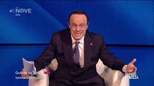 Il pensatoio che si ispira alla maggiore. Crozza Berlusconi E Il Piano Marshall Per Il Corona Virus Youtube