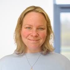 Kate Shanks's Instagram, Twitter & Facebook