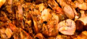 Retete traditionale cu specific romanesc. Pastrama De Oaie La Cuptor Cu Mamaliguta Pur Si Simplu Delicios