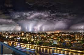Brisbane also lies in the tropical cyclone risk area. Brisbane Is Struck By Thunderstorms As Photographer Captures Scenes Daily Mail Online