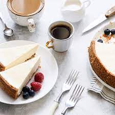 An sonntagen quält sich der ambitionierte gast bei der gewissenhaften wahl aus 15 verschiedenen torten und kuchen. Essen Kaffee Kuchen Galeria Restaurants