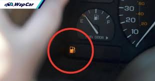 Ini soket sensor tersebut, ada 2 wire. Boleh Jahanam Fuel Pump Kalau Pandu Sampai Lampu Minyak Menyala Wapcar