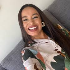 Good morning! I can't give you R86400 today, but we have been gifted 86400  seconds today. 86400 seconds to show love to those who are important to us.  86400 seconds to be