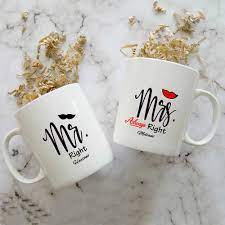 Di sebelah penutup gelas unik ini, terdapat lobang kecil untuk mempermudahkan kamu memasukkan. Kado Pernikahan Dari Sahabat Mug Unik Custom Design