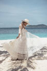 Maybe you would like to learn more about one of these? Brautkleider Strandhochzeit Diese Hochzeitskleider Sind Perfekt Fur Den Strand