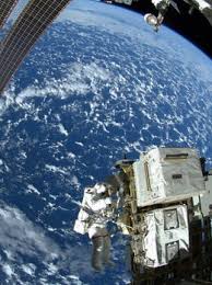 Le premier taïkonaute, yang liwei, avait passé 21 heures le terme «taïkonaute» signifie «l'homme du grand vide». Yang Liwei La Longue Marche Des Taikonautes Ep 4 4 Aventuriers De L Espace