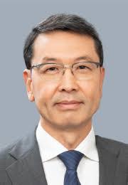 Kyungwon Lee's Instagram, Twitter & Facebook