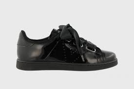 Basket avec une grosse semelle blanche, pour un look confort et tendance. Basket Victoria Noir Online Store 013ae 41cf7