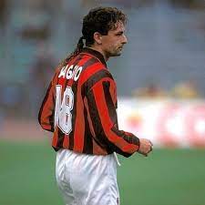 I repeat that this is just a page dedicated to him and unfortunately your messages will never reach the recipient, since neither do we have direct. Pin By Abade On Ac Milan 1899 Roberto Baggio Roberto Ac Milan