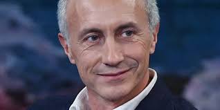 È marco travaglio l'ospite della puntata di soul di sabato 24 gennaio 2015 su tv2000. Marco Travaglio Sul Fatto E Bastato Che Di Maio Evocasse La Crisi E Salvini E Tornato A Cuccia L Huffpost