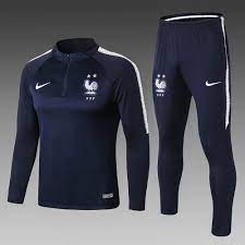 Jun 04, 2021 · after working as a flight attendant for six years, one woman speaks anonymously to metro.co.uk, revealing some of the wildest things she witnessed during her time. Konigsblau Mike Maignan Alphonse Areola Raphael Varane Kinder Outfit