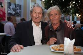 Szilágyi istván és felesége még évekkel ezelőtt vett fel hétmillió forint svájci frank alapú hitelt, hogy kibővítse xvii. Index Belfold Szilagyi Istvan Mellett Helyezik Orok Nyugalomra Humenyanszky Jolant