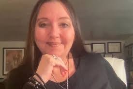 Ellen Gillen's Instagram, Twitter & Facebook