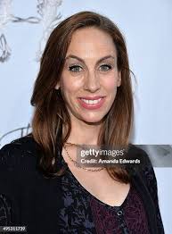 340 Amanda Burns Stock Photos, High-Res Pictures, and Images