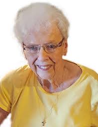 Janet Ballou's Instagram, Twitter & Facebook