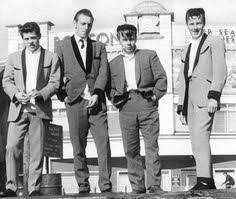 Coiffure hippie femme de la fin des années 60. Mode Annees 60 Homme Google Search Teddy Boys Teddy Girl Young Mens Fashion