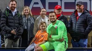 Bracknell Town show huge character to march