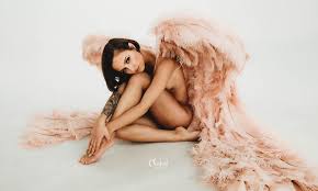 How Revealing Will My Boudoir Session Be? - chestnutartistrydesign.com