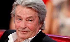 Alain delon'in burcu akrep olup, şu anda 85 yaşındadır. Alain Delon Net Worth Salary House