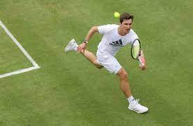 Jun 27, 2021 · rasen ist wahrscheinlich der belag, der ihr spiel am besten zur geltung kommen lässt. Rasen Sand Und Hartplatz Im Vergleich Tennis So Spielt Es Sich Auf Rasen Sportmeldungen Stuttgarter Zeitung