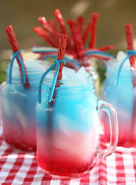 18 Recettes Et Idees Gourmandes Aux Couleurs Du Drapeau De La France Boisson Boisson Rafraichissante Boisson Alcoolisee