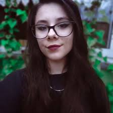 Tracy Nunes's Instagram, Twitter & Facebook