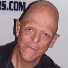 My new friend Judy Fox 🇺🇸 manager to some big names including Michael  Berryman, Kane Hodder & Bill Moseley. She also produced Charlie's Farm and  a hell of a lot of other