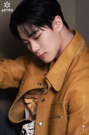 you might think i'm crazy, but look arohas! i think moonbin is watching and  guiding us!:))