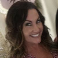 Lisa Marchant's Instagram, Twitter & Facebook