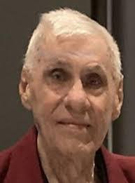 Karen Wilt's Instagram, Twitter & Facebook