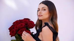 The best places to eat, sleep & party for a bachelorette weekend in miami where better to take a bachelorette trip than to one of the world's most popular vacation … Die Bachelorette 2021 So Reagieren Promis Und Fans Auf Rosenkavalierin Maxime Herbord