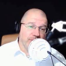 What happens to podcast episodes after subscription ends?