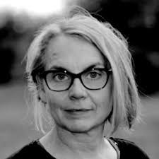 V I E L F Ä L T I G · B U N T · B E W E G E N D