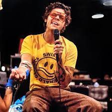 Harry Styles Swim Deep Emerald Classics Tee Shirt Teezill Harry Styles Swimming Harry Styles Songs Harry Styles Yellow
