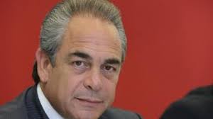 Γεωργιάδη.τον κωνσταντίνο μίχαλο παρέλαβε το εκαβ από το εργοστάσιό του στο κρυονέρι μετά από ειδοποίηση από τη. O Proedros Ths Kentrikhs Enwshs Epimelhthriwn Kai Toy Ebea Kwnstantinos Mixalos Epane3elegh Proedros Ths Kee Kentrikh Enwsh Epimelhthriwn Ellados