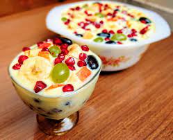 Fruit Custard Recipe Fruit Salad With Custard Sauce Vegecravings Recipe Fruit Custard Delicious Fruit Custard Recipes