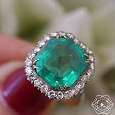 Delicate Emerald Ring Circa 1920 To Be Held At Tajan Auction On December 11th Tajan Joaillerie Lot 46 Estimation 8k Joaillerie Haute Joaillerie Instagram