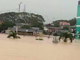 Dari mana datangnya air yg menyebabkan banjir besar d kelantan? Gambar Sudahkah Anda Lihat Banjir Terburuk Sejak 30 Tahun Di Pantai Timur