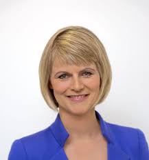 Nach 19 jahren wird sich der moderator im kommenden dezember nun verabschieden. Gundula Gause Archive Promisglauben
