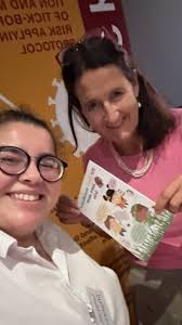 kelly Martinou (@afmartinou)