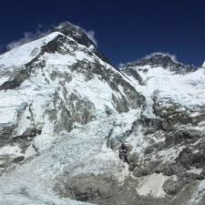 Dozens Pass Dying Man On Everest The Spokesman Review