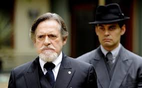 Joia Rara: Manfred tranca Ernest e obriga o pai a deserdar Franz · Notícias  da TV