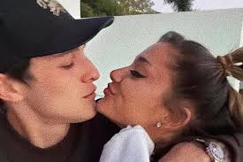 Ariana Grande is married! Singer ties the knot with beau Dalton Gomez «  Euro Weekly News