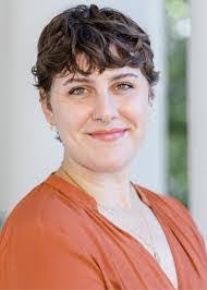 Alice Redwine's Instagram, Twitter & Facebook