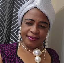 Shirley Tarr's Instagram, Twitter & Facebook