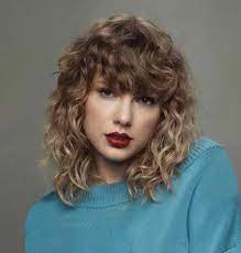 20 Amazing Curly Short Hairstyles For All Smart Women Curly Hair Styles Medium Curly Hair Styles Curly Hair Styles Naturally