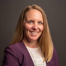 Amanda Roach's Instagram, Twitter & Facebook