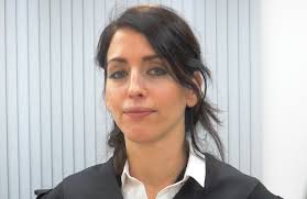 Banket forloveden, saksøker bar fordi han havnet i fengsel